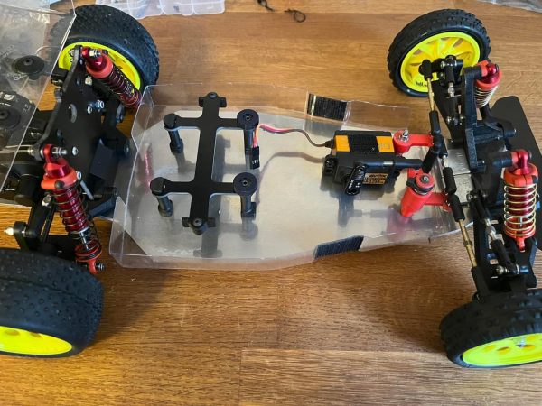 this simple electrics holder, fits on TOP of chassis, [not Undertray] to protect the electrics credit to James Hodgson for the mould [won't fit SWB]