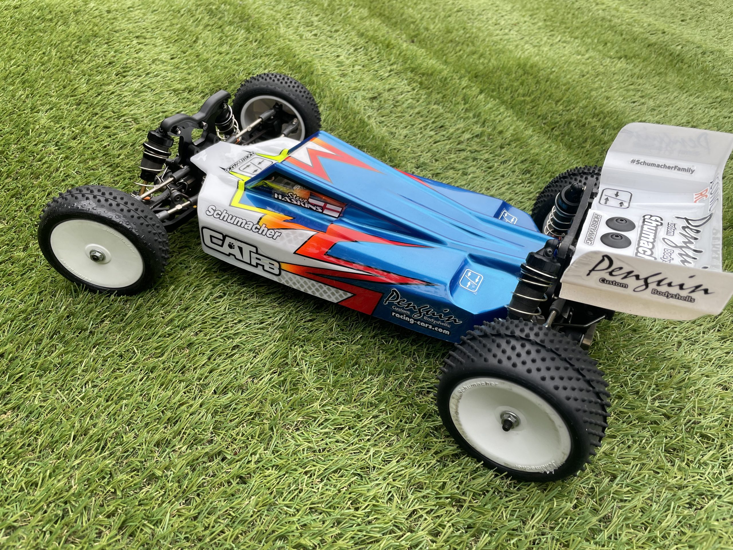 Schumacher CAT PB Raptor body from Penguin Custom Bodyshells. Part of the slayer series of bodyshells, which enable a great way of fine tuning the balance of the car.